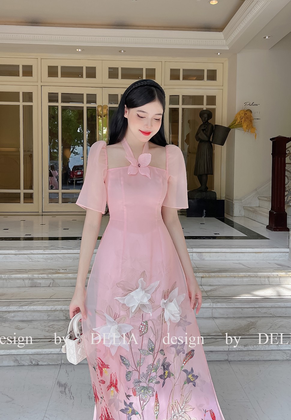 10 outfits đi du lịch đẹp mê của Hồng Diễm: Chị em ghim ngay để mặc đẹp  suốt Hè